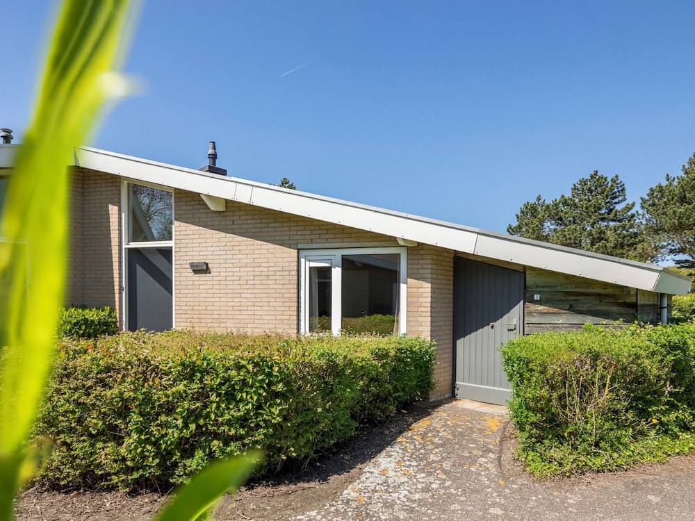 Restyled Bungalow with Dishwasher near Cozy Domburg view 3