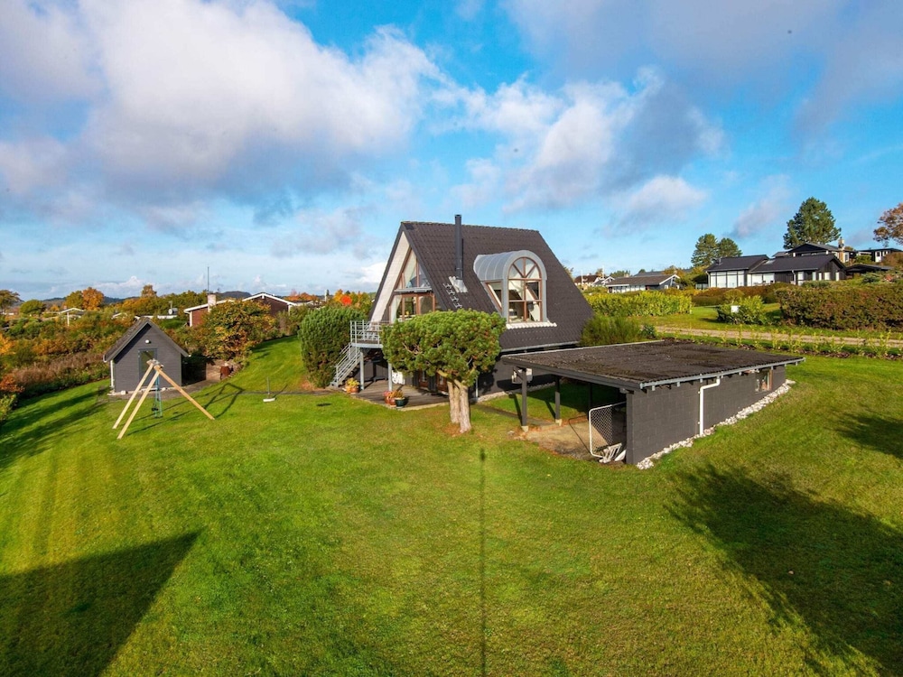 8 Person Holiday Home in Ebeltoft-by Traum