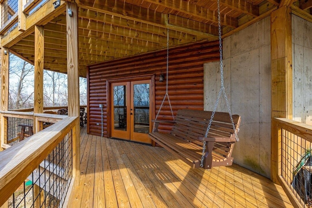 Climbing To New Heights 2 Bedroom Cabin