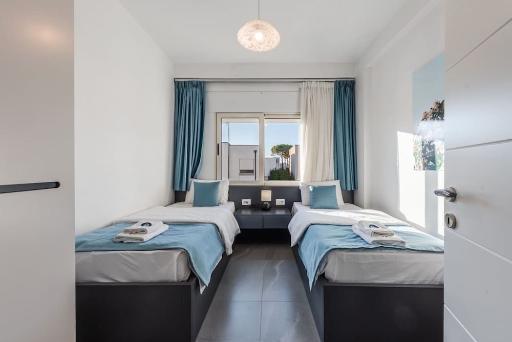 2-br Apartment by the Beach - Jasemin