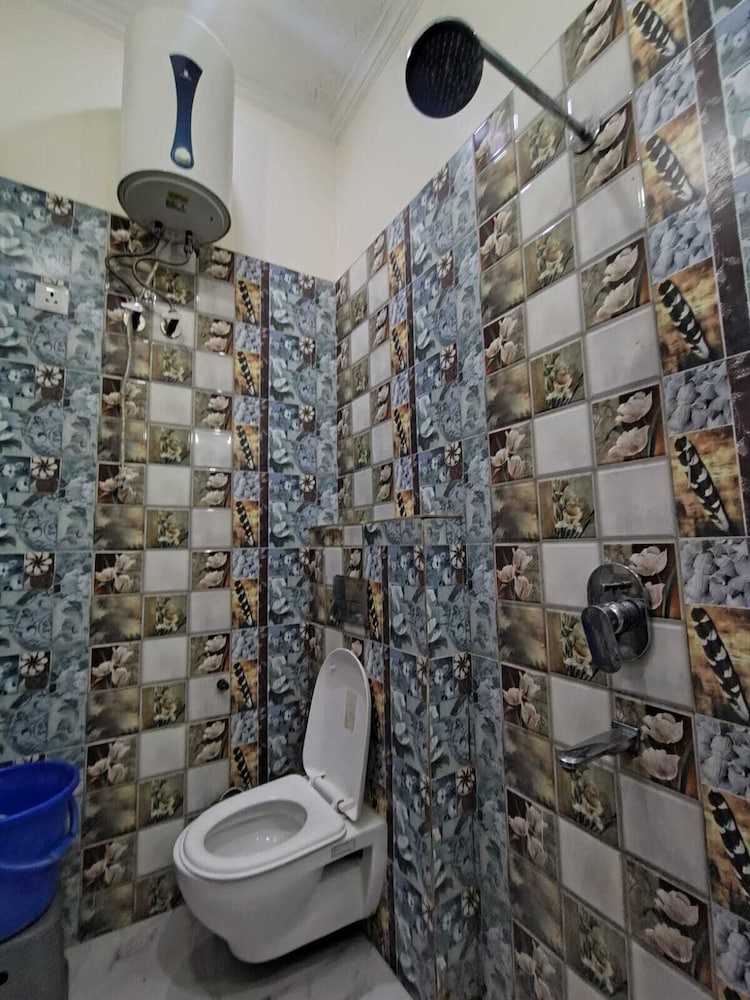 Hotel Nidhivan Dham