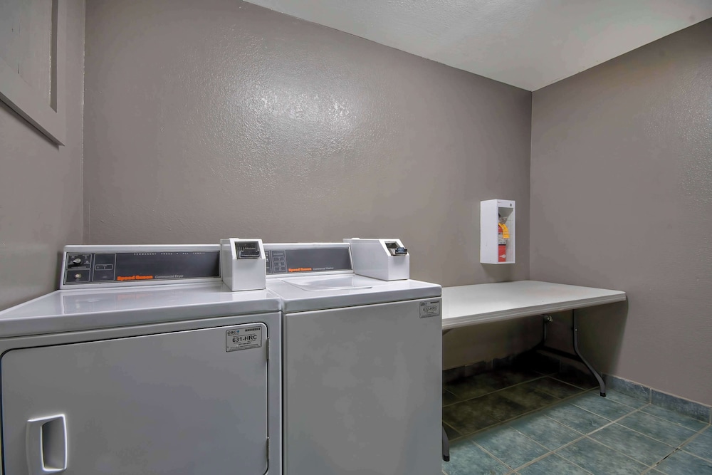 Motel 6 Texarkana, TX