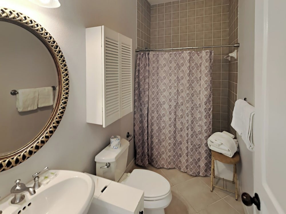 Emerald Isle #1707 by Southern Vacation Rentals