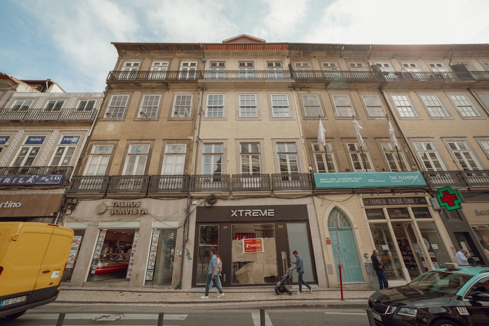 Heart OF Porto Apartment D by Vacationy