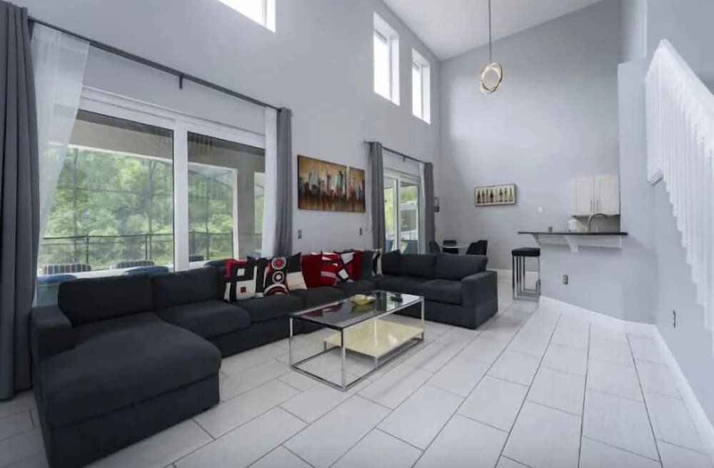 6Br Retreat W/ South Pool, Spa & Game Room Fun - Image 2