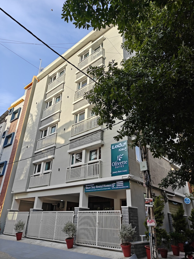 Olivette Suites