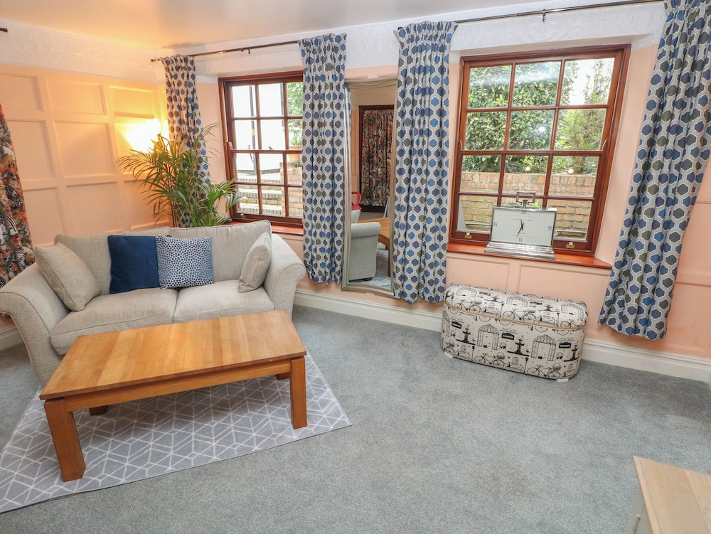 The Laurels Flat