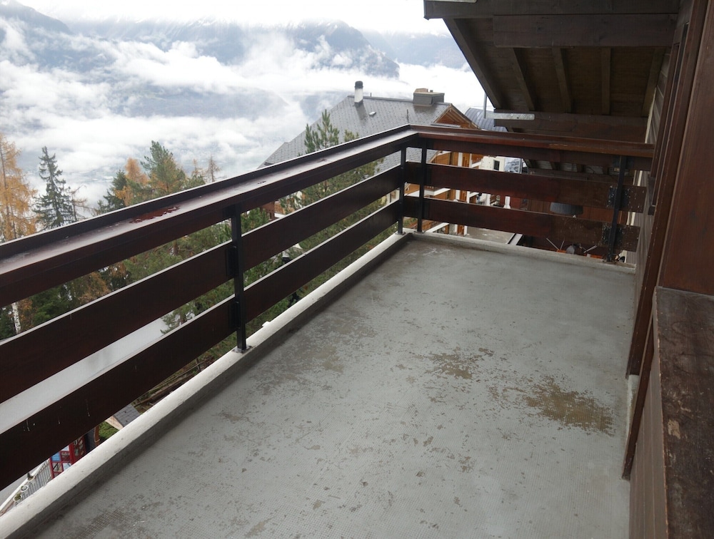 Ski Lift Apartment With Views