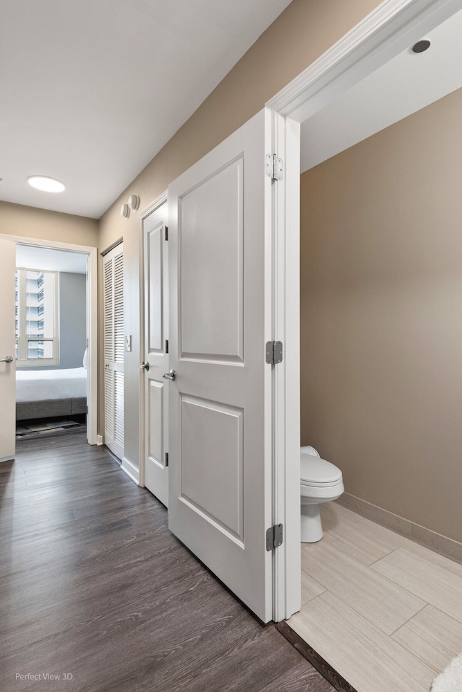 Lake View Penthouse Top Amenities Unit Laundry