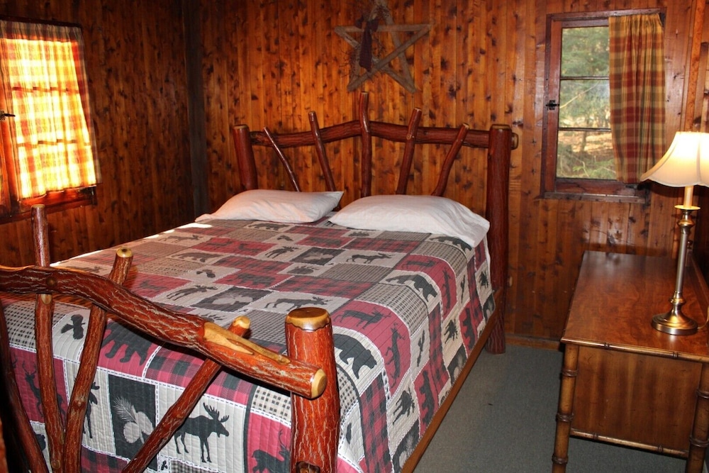 Hominy Ridge Cabins and Gift Shop