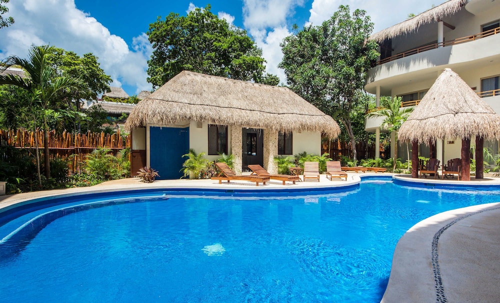 Poolside Bliss With Private Terrace and Jacuzzi