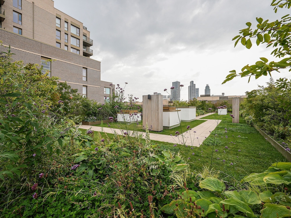 Central London Stay in Vauxhall With Balcony