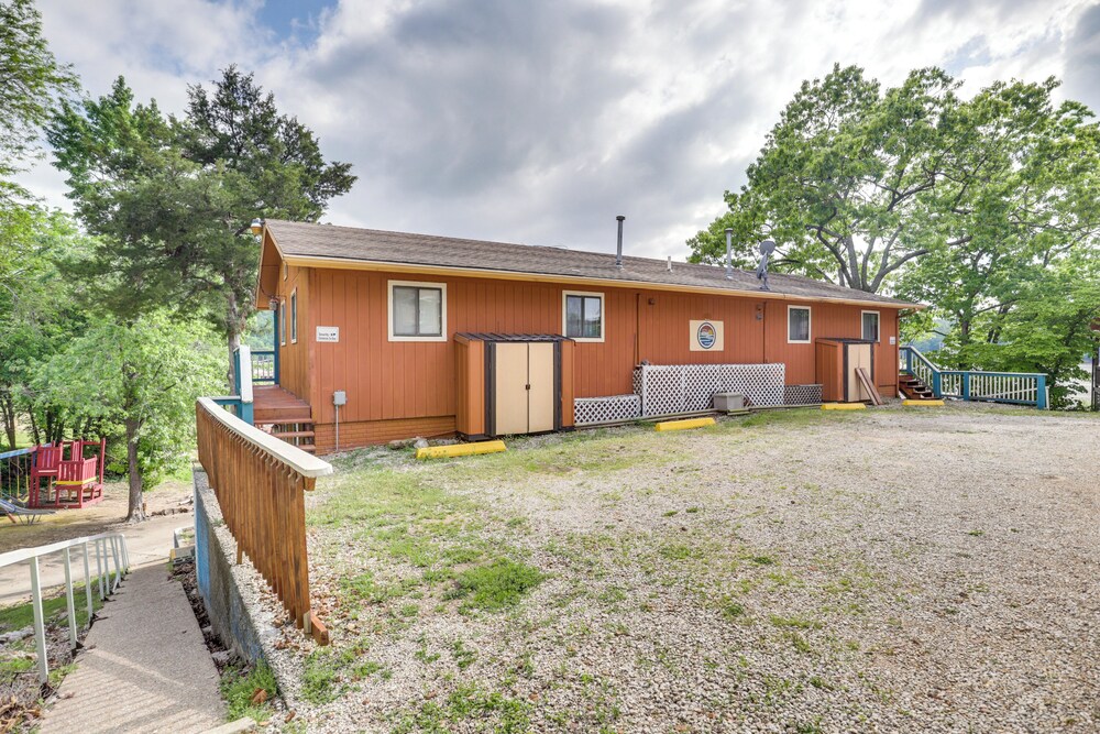 Lakefront Camdenton Condo w/ Boat Launch & Slips!