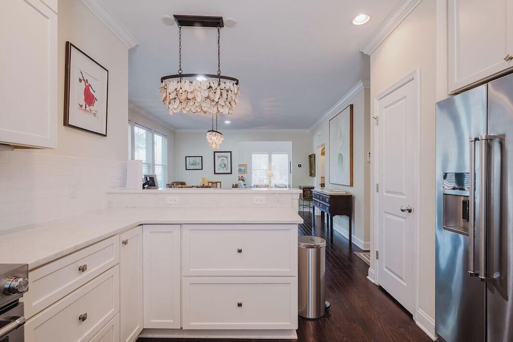 Mary Margaret Cottage - Spacious 4 Bed Coastal Home, Historic Old Town Bluffton