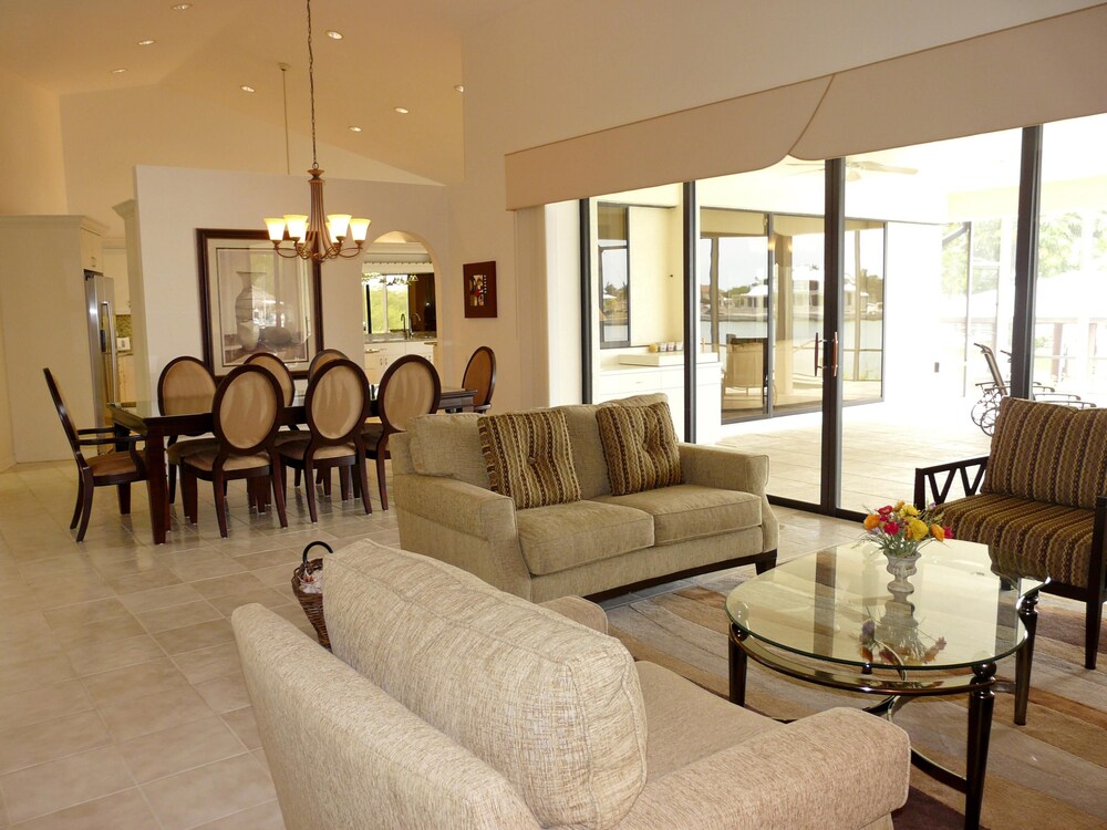 Unique Waterfront Home With Pool, spa and Guesthouse view 4