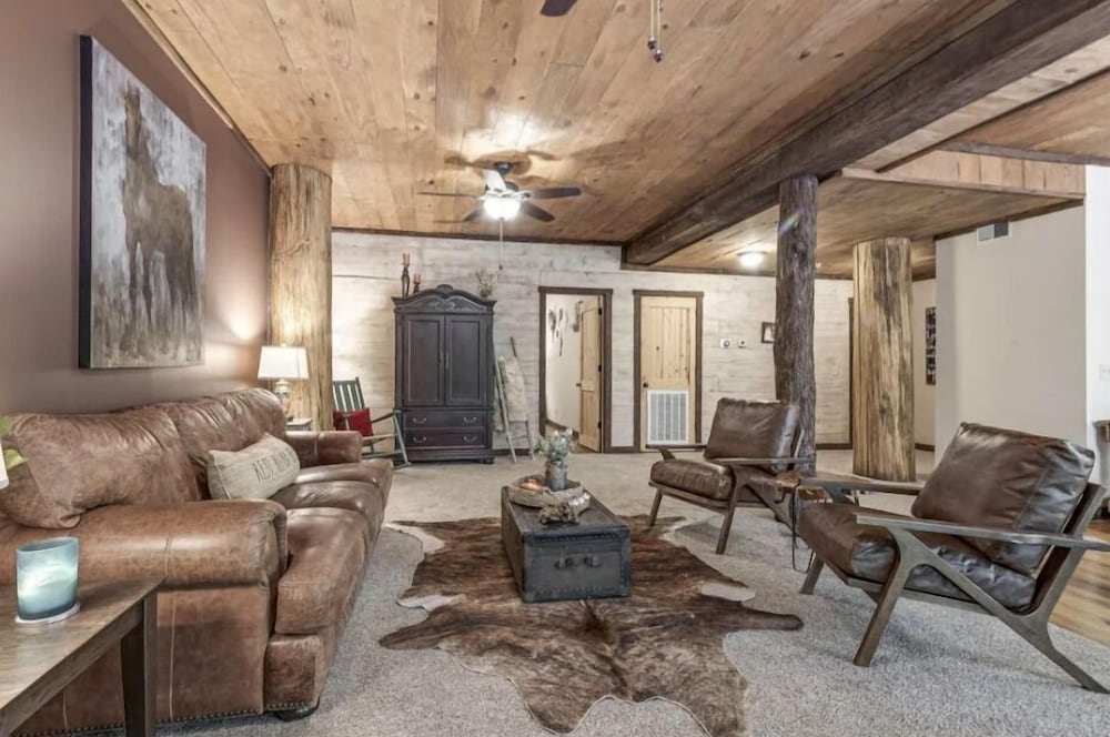 The Log Palace Private Guest Suite 2 Bedroom Cabin by RedAwning