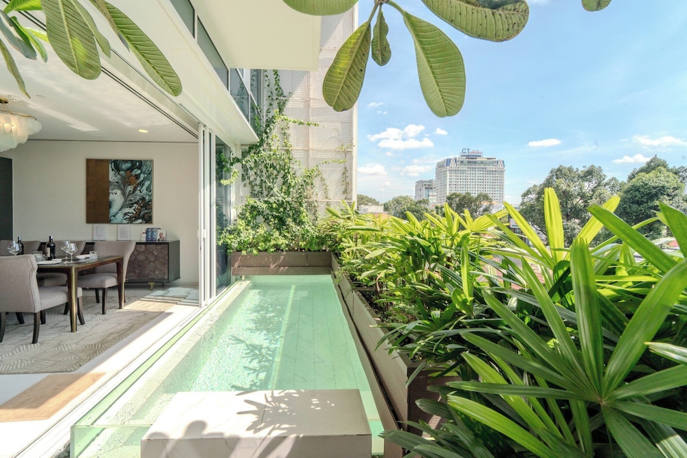 Serenity Luxury Private Pool Villas - Free One Way Airport Shuttle