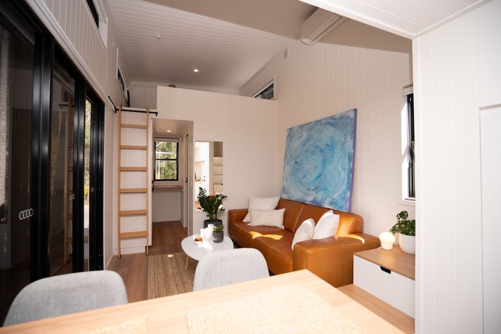 Waterlily Tinyhouse