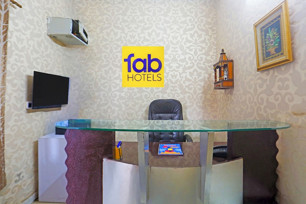 Fabhotel Vasant Villa