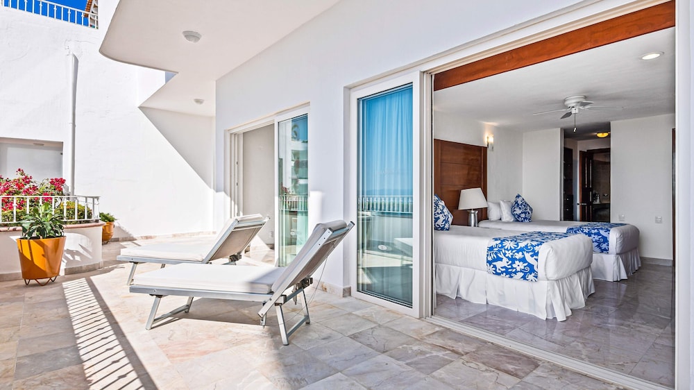 HOLT Grand Miramar Residences