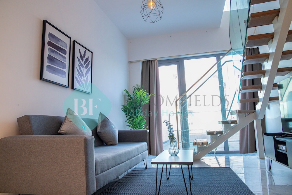 Bloomfields Elegant 2BR In Oasis Masdar