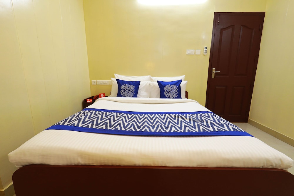 OYO 6725 Palm Inn