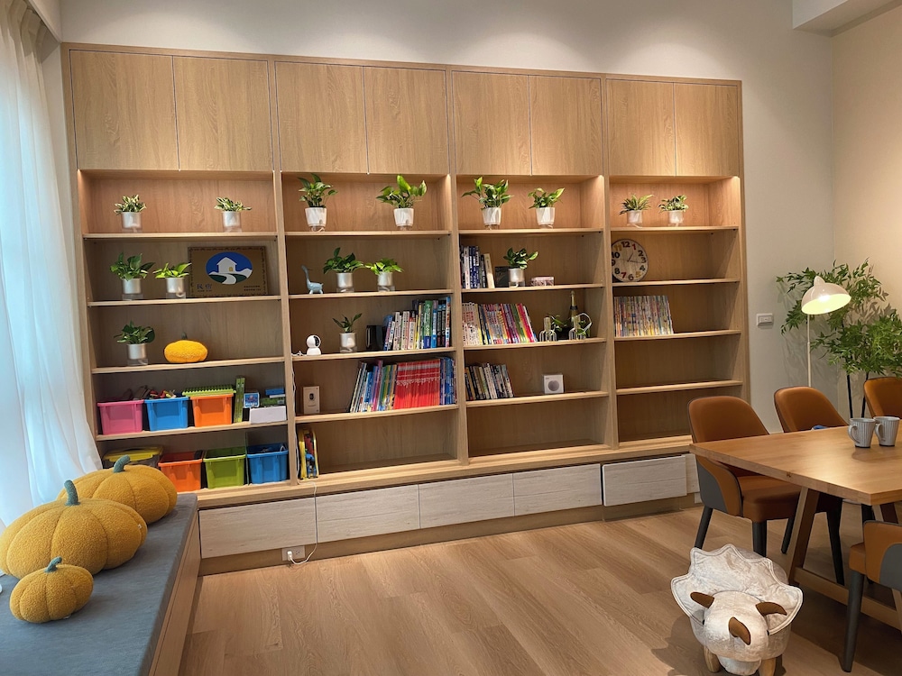 Orange Homestay