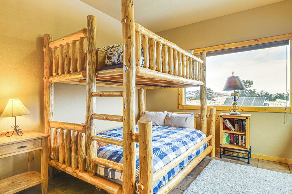 Mountain & Valley Views: Fairplay Family Home!
