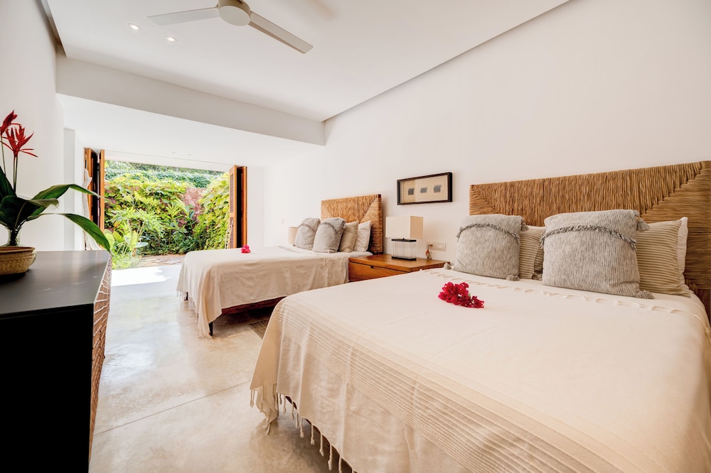 El Careyes Club & Residences