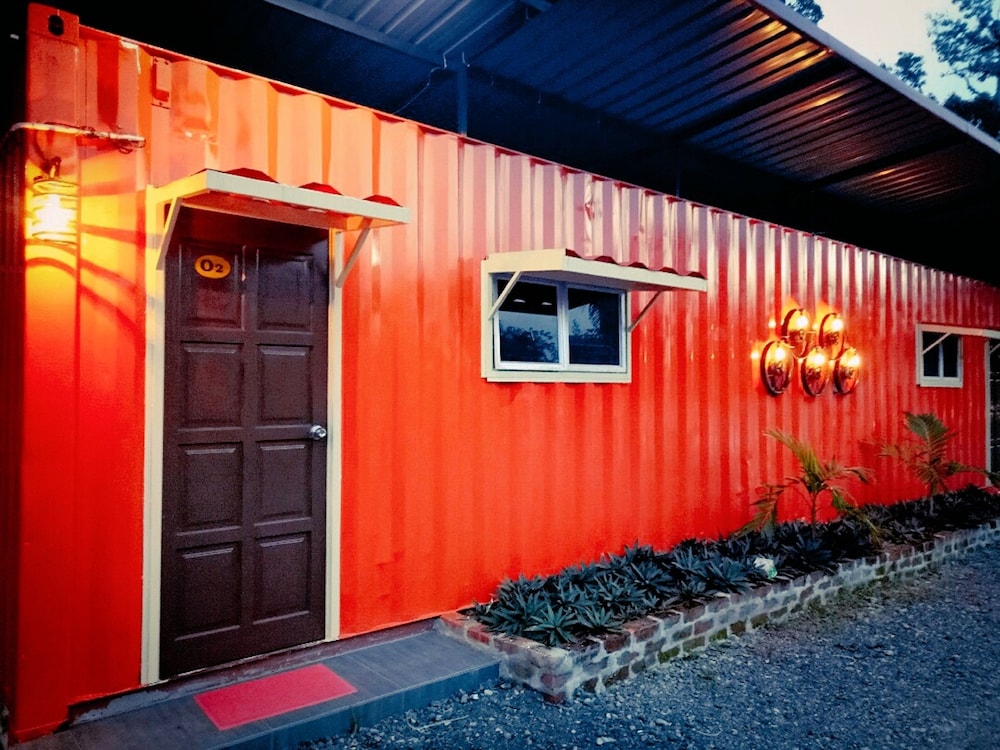 5 Stone Cabin Chalet