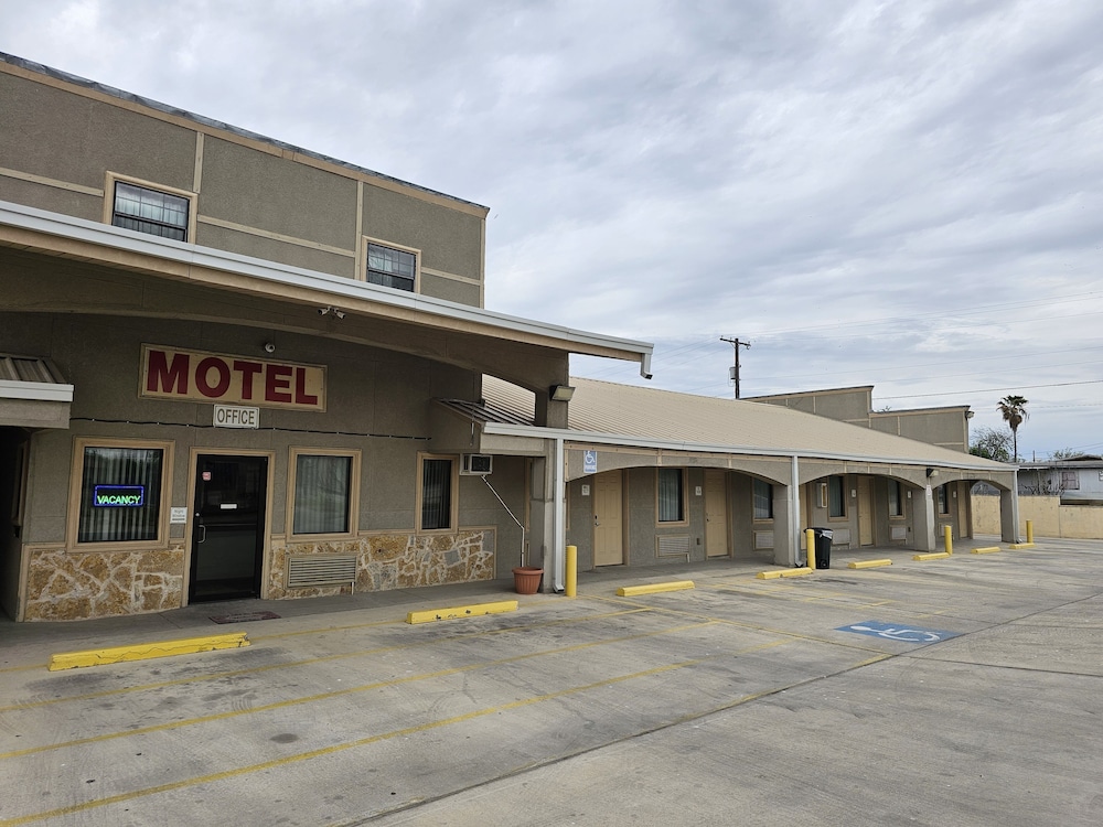 Carrizo Inn