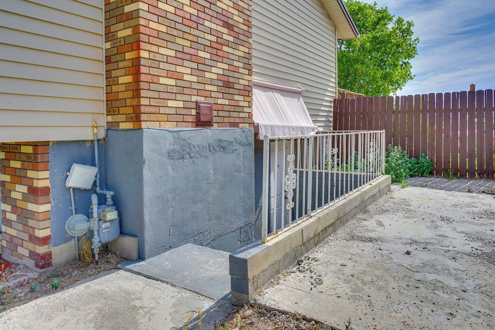 12 Mi to Temple Square: Cozy + Convenient Apt!