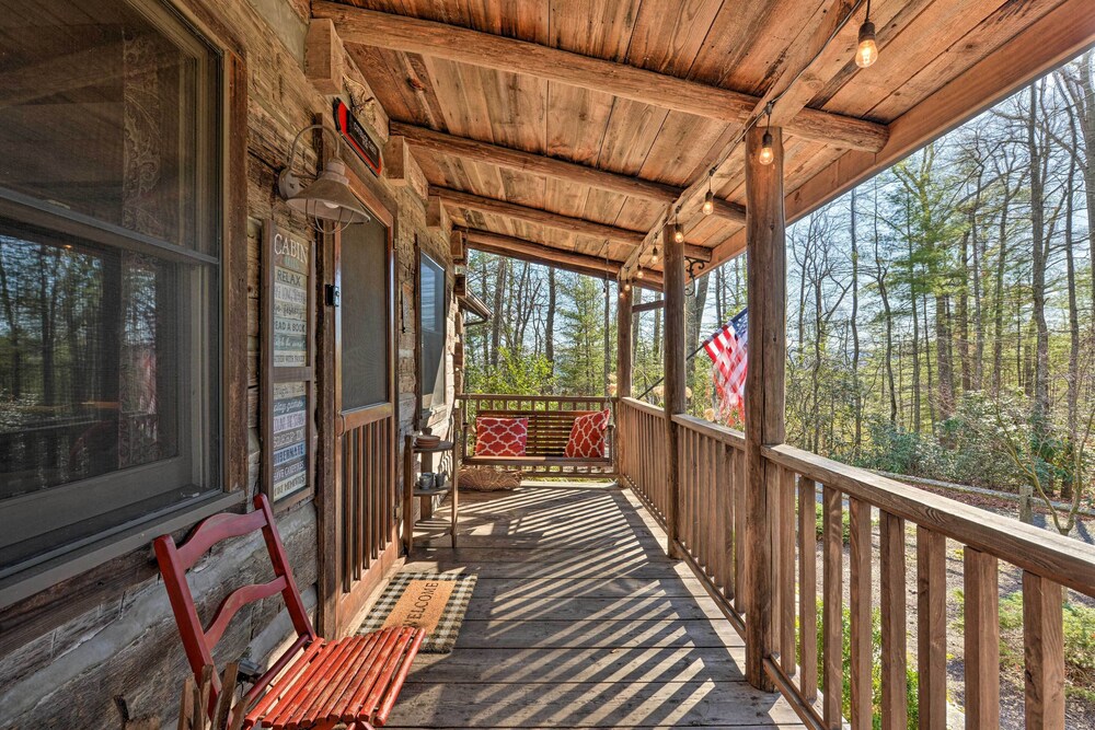 Cabin Near Boone w/ Hot Tub  Mountain Views - Property Image 11
