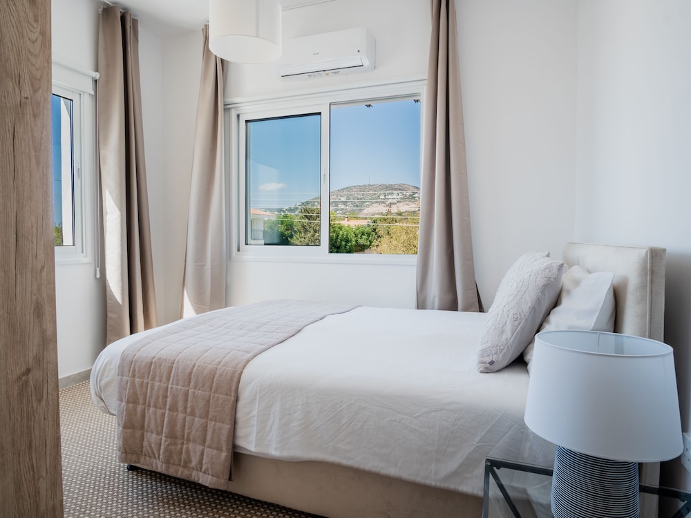 Sanders White Mountains - Lovely villa With Pool view 4
