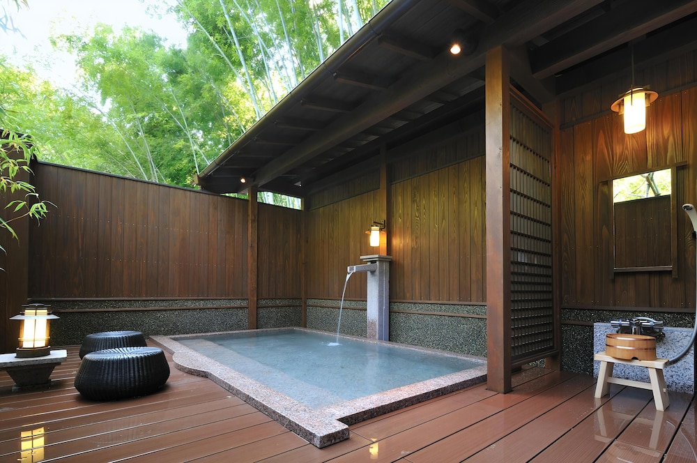 Tonosawa Onsen Yamano Chaya Ryokan
