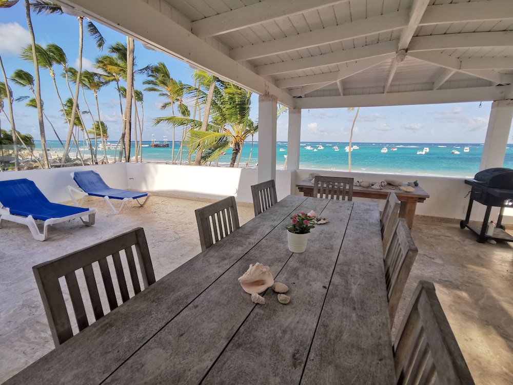 Los Corales Tropical Beach Resort & SPA