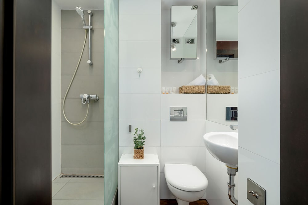 Studio Next to Spodek by Renters