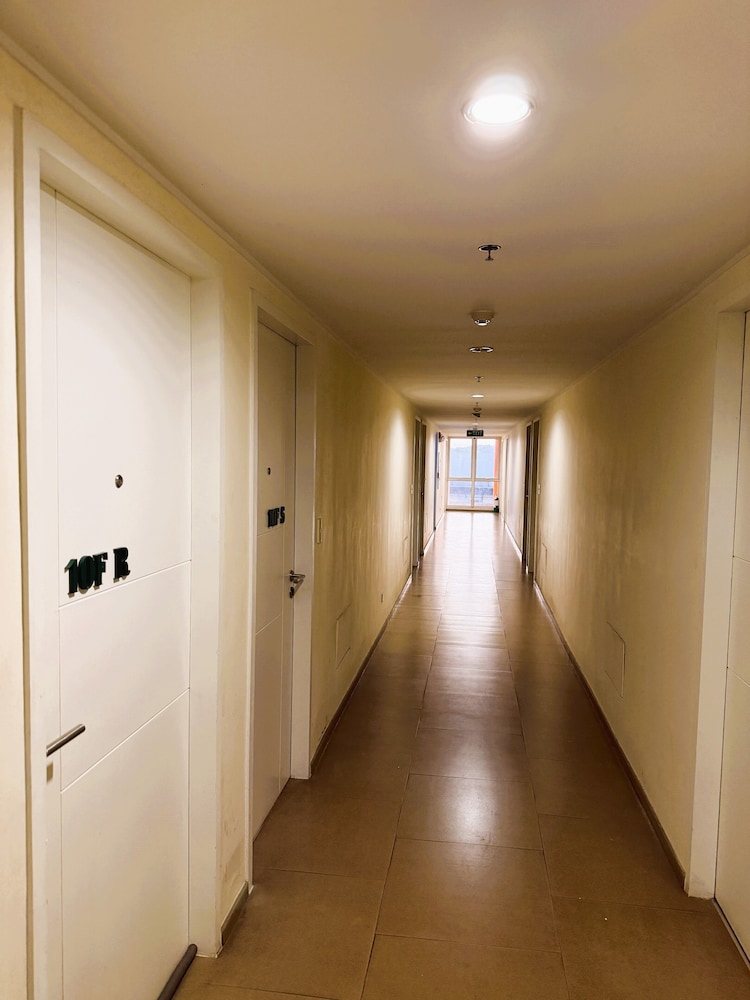 Holland Park Condominium