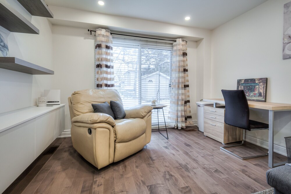 Spacious Breathtaking 4br Villa in the heart of Toronto