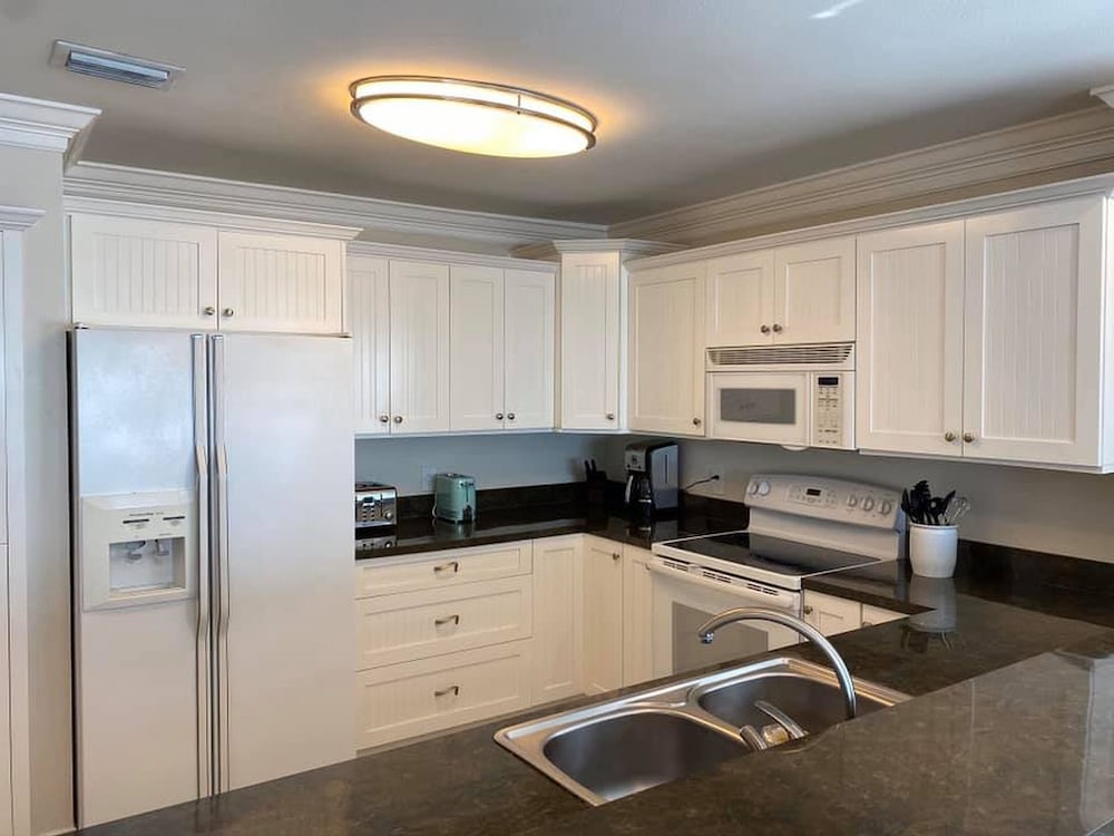 Sea Oats Beach Resort by Liberte