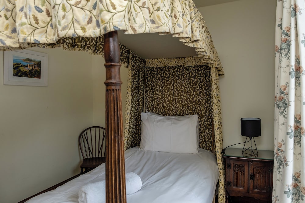 Watermouth Castle, South Court Apartment