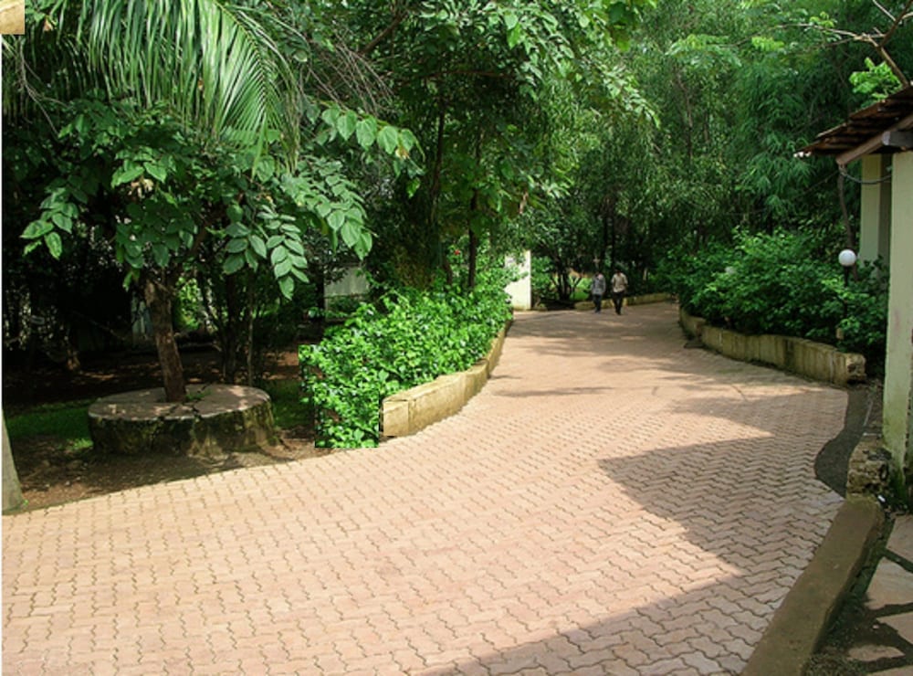 Nature Trails Durshet, Khapoli