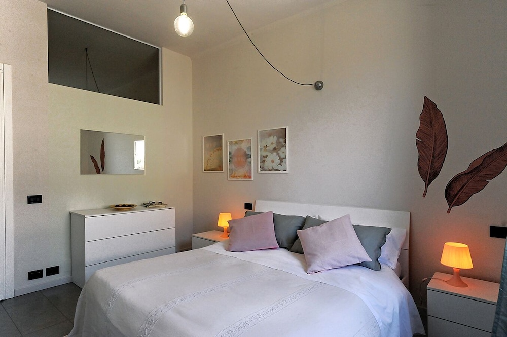 Modern Apartment in Lingotto area view 2