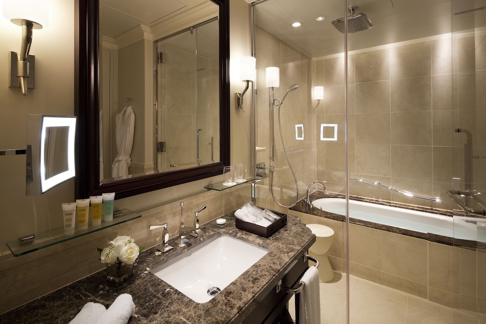 The Tokyo Station Hotel 69