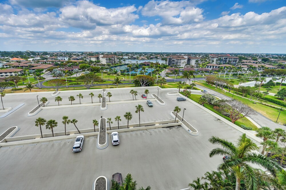 Direct Beach Access: Marco Island Resort Condo!