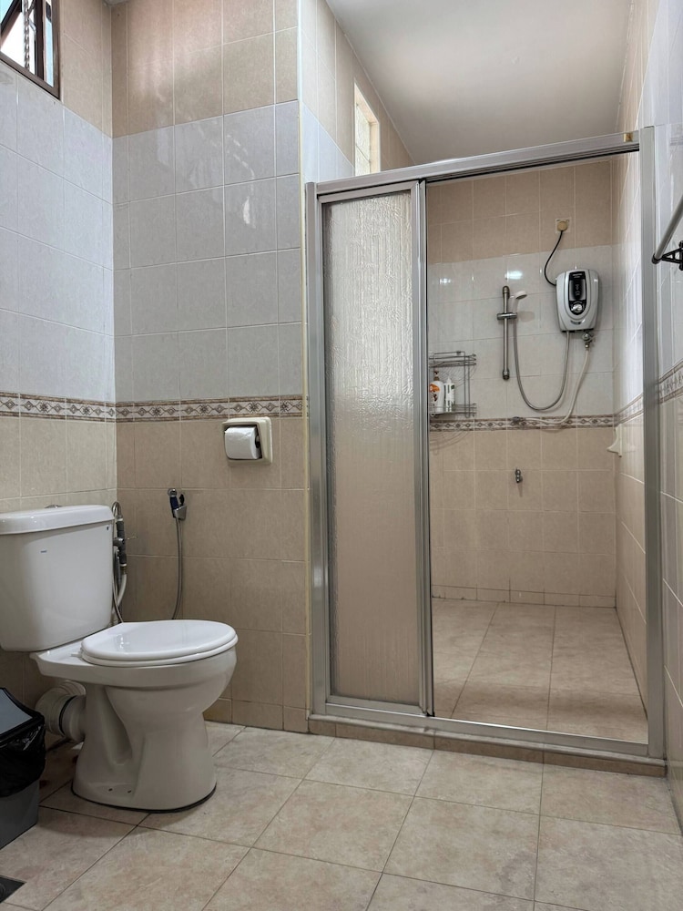 Cozy Johor Bahru Home With Family Room and Unblock Balcony View