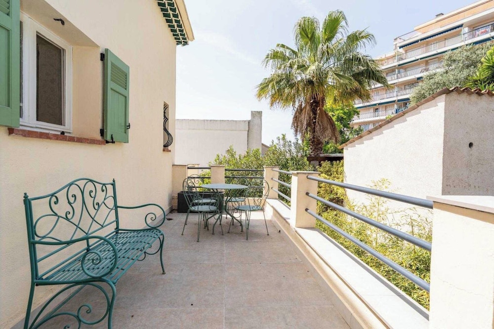 Superb Villa With Swimming Pool & Wellness Area