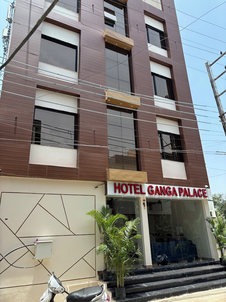 Hotel Ganga Palace
