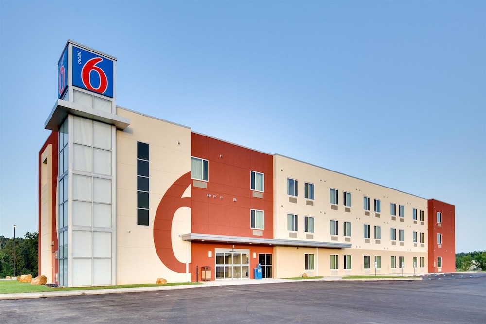 Motel 6 Poplar Bluff, MO