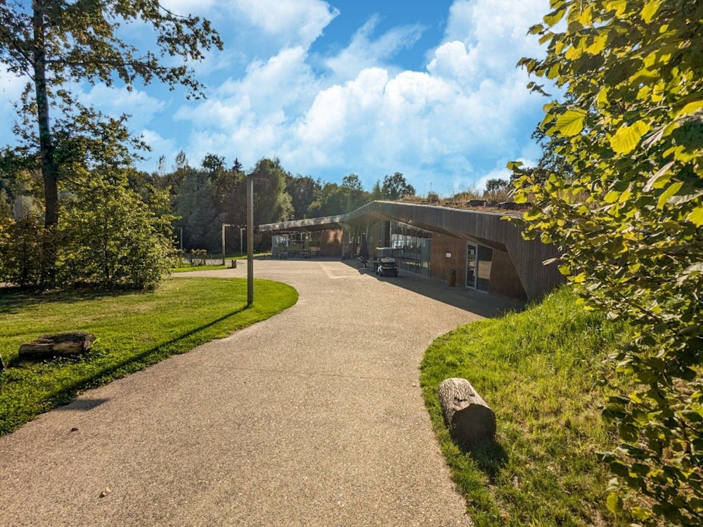 Elegant Nature Retreat